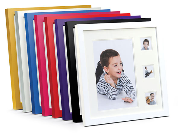 Multi frame in an easy carry presentation case