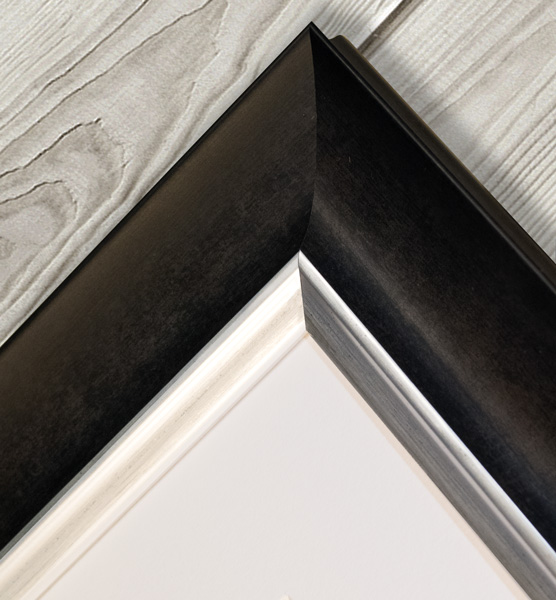 Studio Frame in black and silver