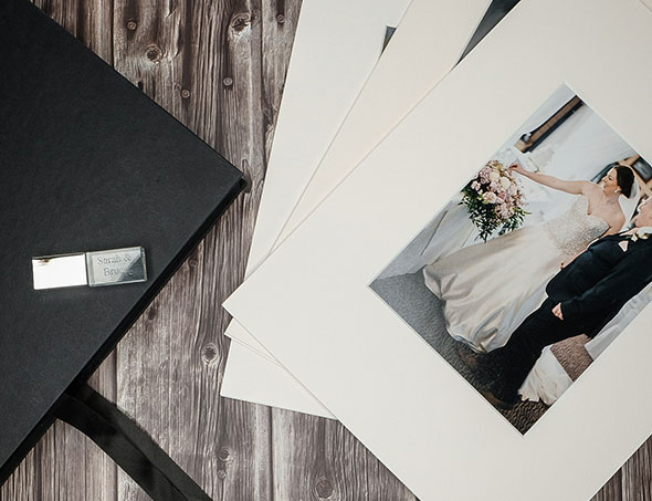 Deluxe USB box set with 10 photo prints